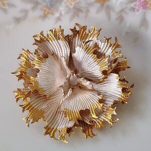 Vintage Gold Plated 3D CERRITO Carnation White Flower Brooch Pin